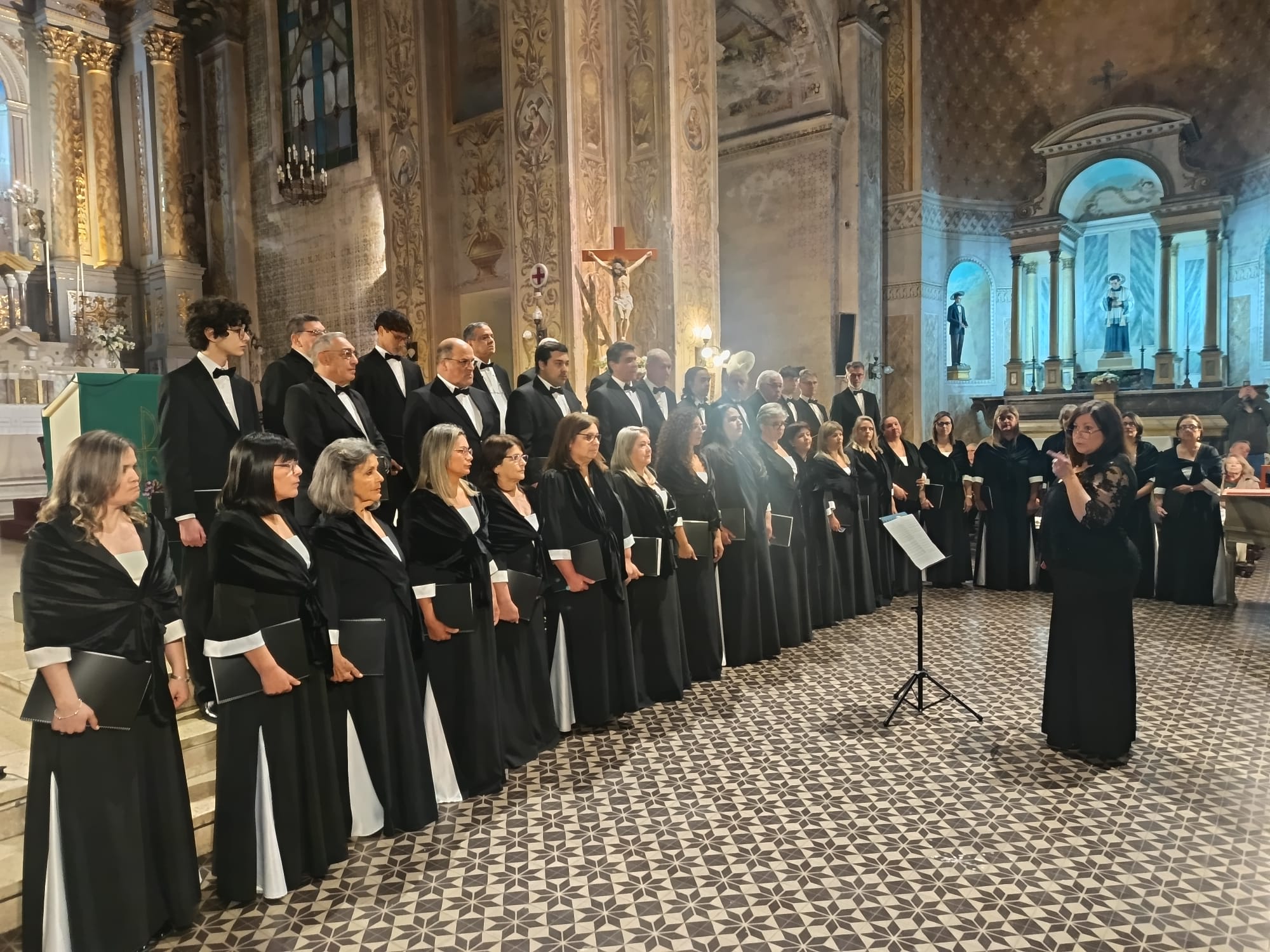 El Coro Departamental de Salto presentó un destacado concierto en Salto y Paysandú El Coro Departamental de Salto presentó un destacado concierto en Salto y Paysandú
