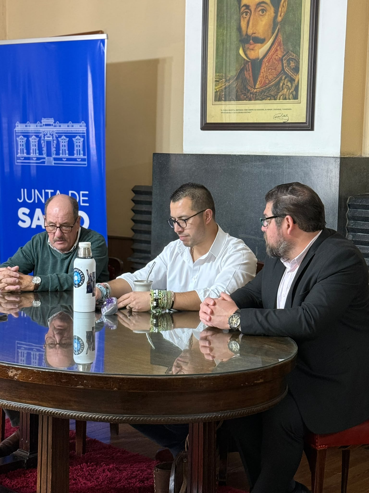 Ediles de Artigas y Salto unen fuerzas para impulsar medidas ante la crisis económica del litoral norte Ediles de Artigas y Salto unen fuerzas para impulsar medidas ante la crisis económica del litoral norte