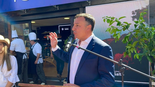 Albisu inauguró stand de Salto en la Expo Prado 2025 destacando identidad y futuro del departamento