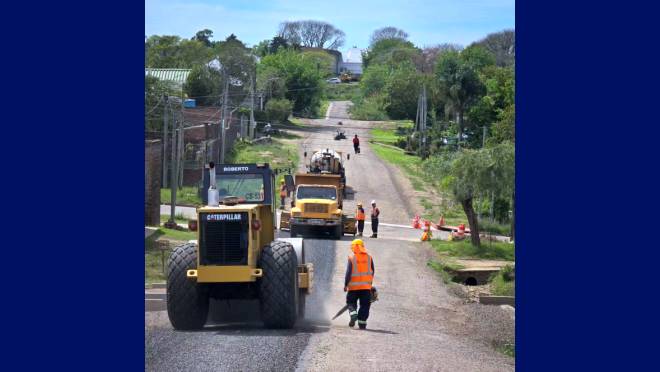 Avanzan las obras de mejora vial y canalización de pluviales en barrio Independencia