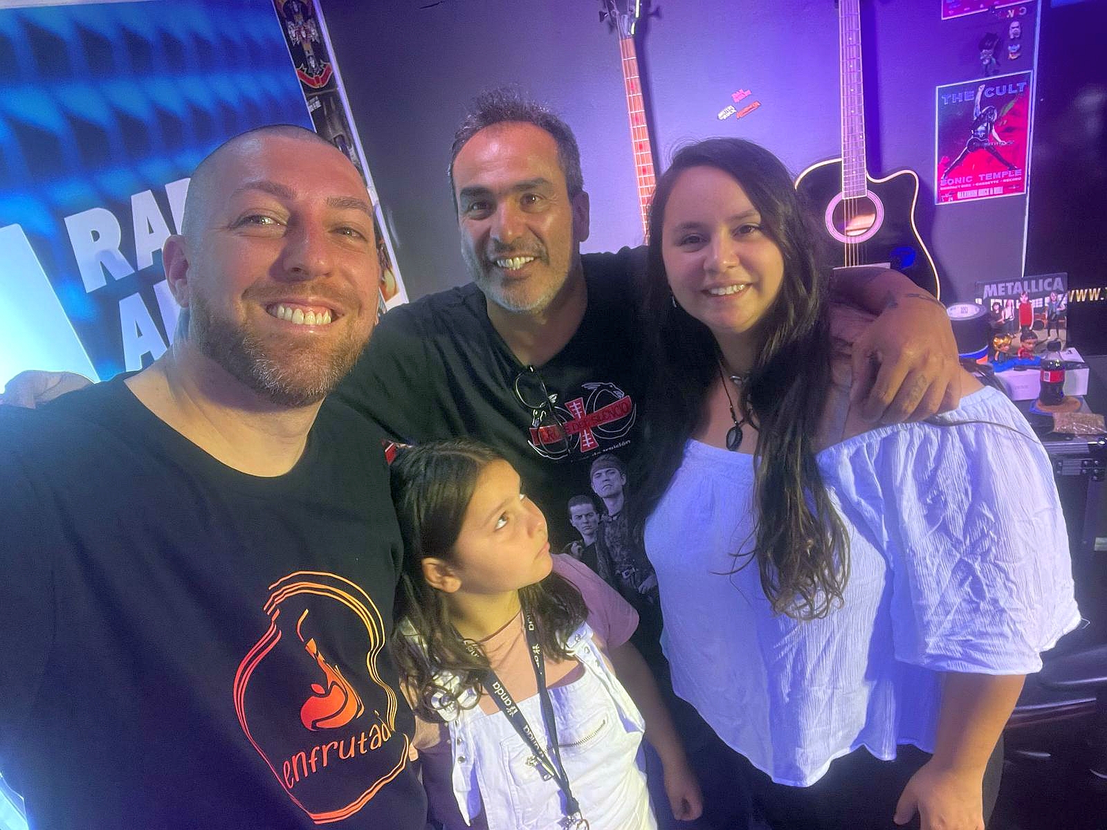 Estuvieron Antonella Colinet y Mizziu Pastorino los creadores de Enfrutados junto con su hija Ari